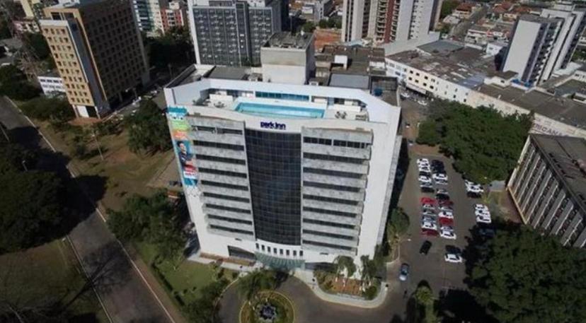 Flat Em Hotel Padrao Com Valor Acessivel Тагуатинга Экстерьер фото